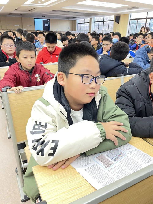 青春不烦恼 青春期小知识走进南京市第二实验小学