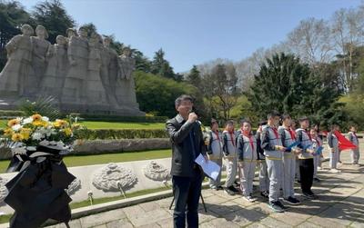 清明至,祭英烈,江北新区青少年这样做…