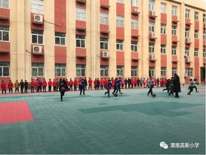 为雏鹰插上翱翔的翅膀 渭南高新小学雏鹰少年宫精品社团展通讯